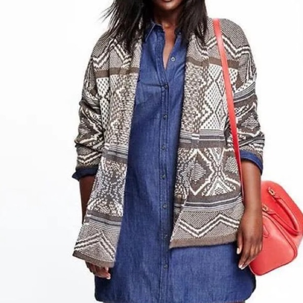 Old Navy Geometric Brown and Cream cardigan Sweater
